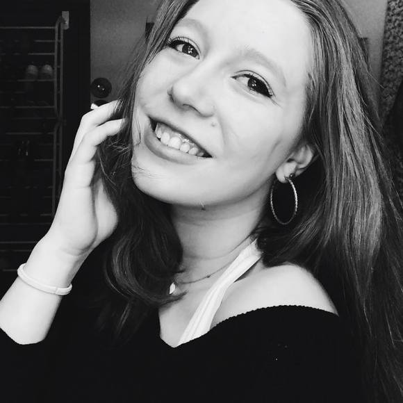 Meet the Posher Other - Meet your Posher, Sophie